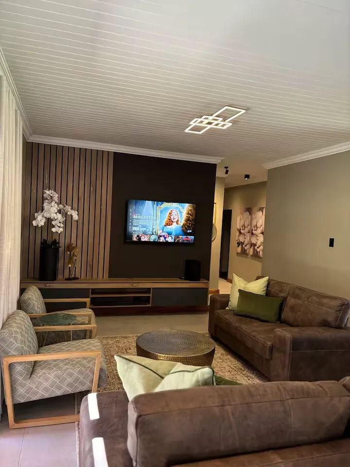 51 Carrington Airbnb