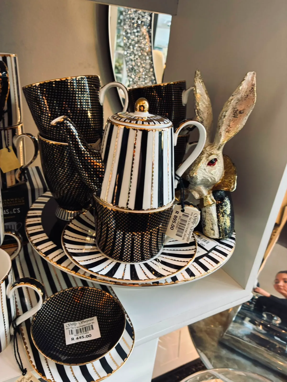 Artisanal Decor 7