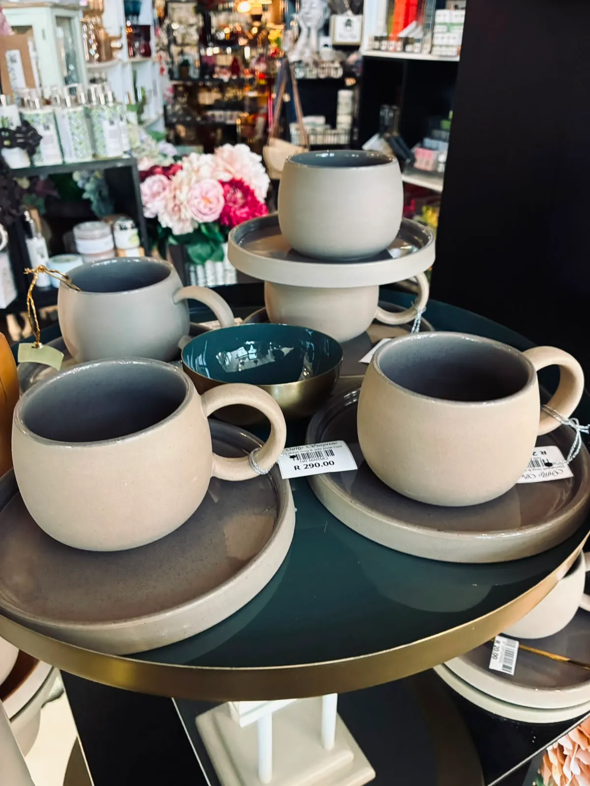 Artisanal Decor 11