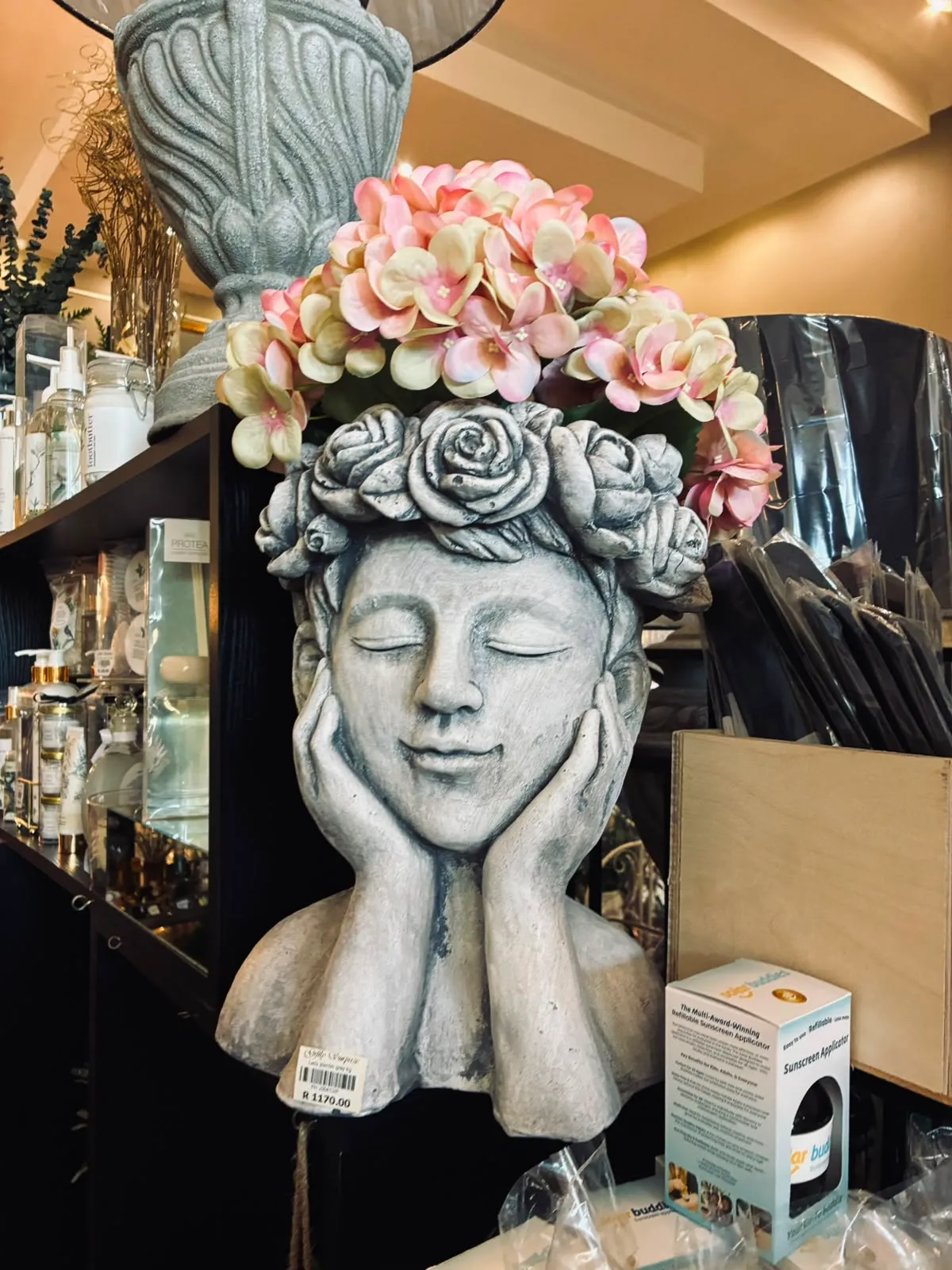 Artisanal Decor 14